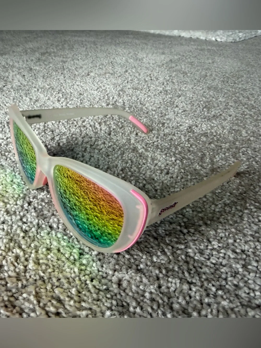 White Frame Pink Mirror Lens Cat-Eye Sunglasses